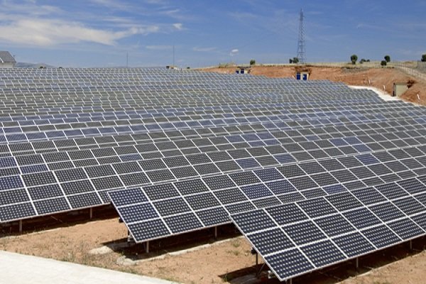 افتتاح نیروگاه‌ خورشیدی در تبریز