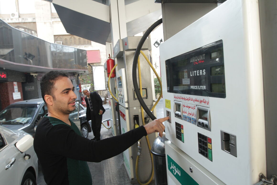 جایگاههای عرضه سوخت استان البرز بصورت مداوم کنترل می شوند