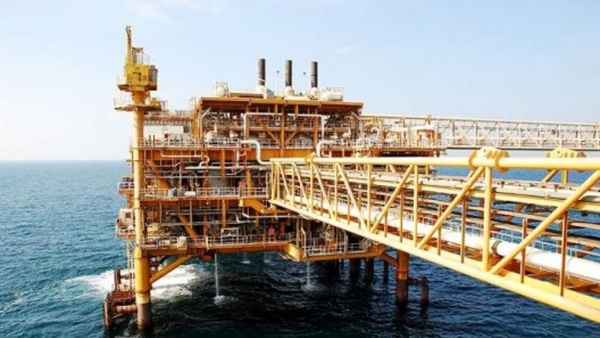 سهم اندک دولت قبل از پیشی گرفتن تولید گاز از قطر/ فازهای پارس جنوبی با پیشرفت 70 درصد تحویل روحانی شد