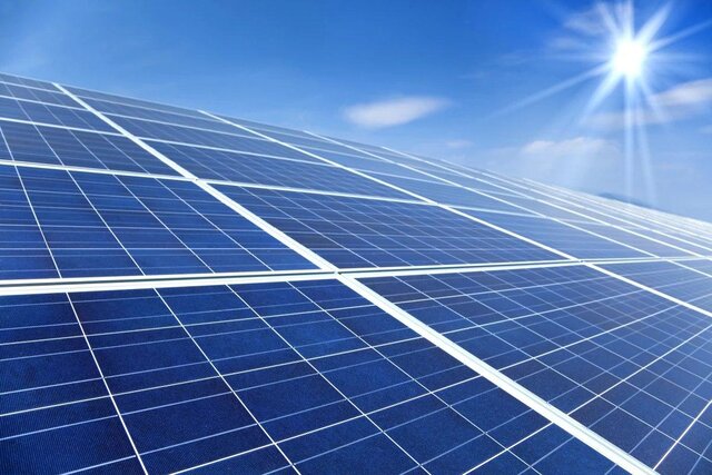نصب نیروگاه‌های خورشیدی در تهران و صرفه‌جویی بیش از ۸۰۰ هزار لیتر نفت خام