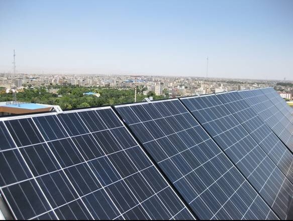 احداث 190 نیروگاه خورشیدی تا پایان سال 99 در مشهد