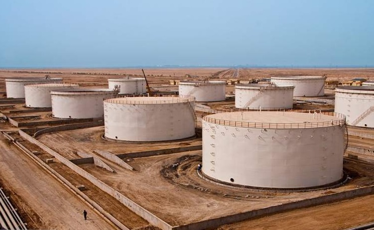 پر شدن تمام مخازن نفت ایران