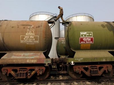 هند در آمریکا نفت ذخیره سازی  می‌کند
