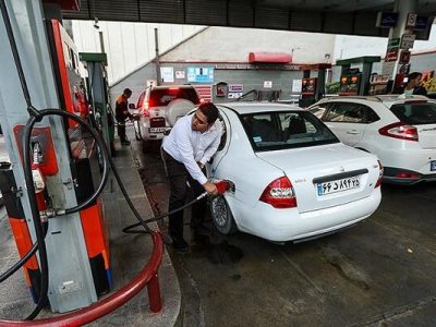 فروش بنزین ۷۰ درصد کاهش یافت/ بنزین سوپر، روی دست جایگاه‌داران
