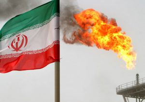 کاهش قیمت و تولید نفت ایران در مرداد ماه