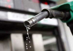 چه آینده‌ای در انتظار قیمت بنزین است؟