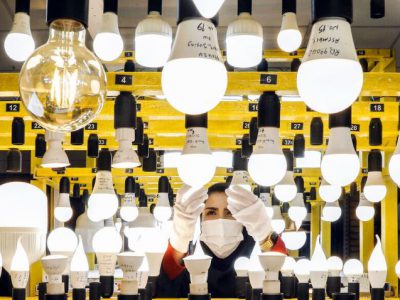 اقدام سازمان انرژی‌های تجدیدپذیر برای تعویض لامپ‌های معابر تهران