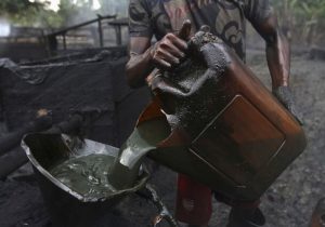 ضرر یک میلیارد دلاری نیجریه از دزدی نفت
