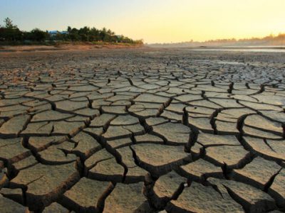 افزایش انتشار کربن منجر به تشدید خشکسالی‌های ناگهانی می‌شود