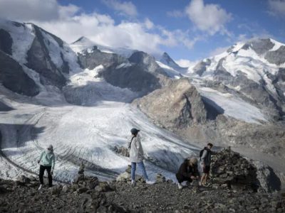 یخچال‌های طبیعی سوئیس با سرعت بیشتری آب می‌شوند