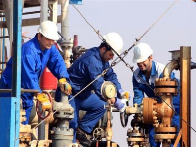 مشمولان بند «د» ایثارگری شرکت ملی نفت تا پایان دی‌ماه ۱۴۰۱ تبدیل وضعیت می‌شوند