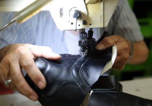 عرضه نامناسب مواد پتروشیمی در بورس/تولیدکنندگان کفش آسیب دیده اند