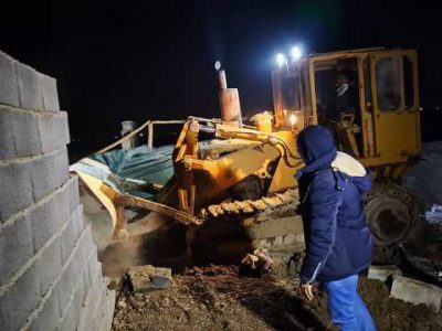 تخریب چندین ویلای غیرمجاز حریم رودخانه‌ در اصفهان