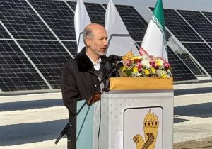 وزیر نیرو: از مرز تولید ۱۰۰۰ مگاوات انرژی تجدید‌پذیر عبور کردیم