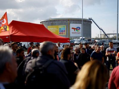 ضربه کاری اعتراضات فرانسه به پالایشگاه‌های نفت