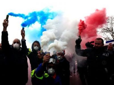 اعتراضات فرانسه مانع ورود محموله‌های نفت و سوخت شد