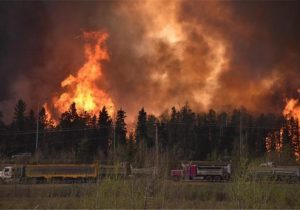 توقف ۳ درصد از تولید انرژی کانادا به‌خاطر آتش‌سوزی‌های گسترده