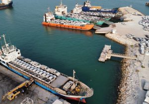 حمل ۱۴ هزار تن کالا به جزیره خارک ازسوی شرکت پایانه‌های نفتی ایران