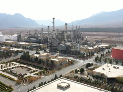 استقبال بازار از عرضه 12 هزار تنی محصولات جدید صنایع شیمیایی ایران در بورس انرژی/ افزایش حجم عرضه را دنبال می‌کنیم